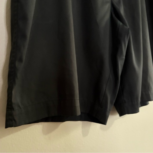 Nike Golf DRI-FIT Black Flat Front Shorts Athletic Style - Picture 4 of 10